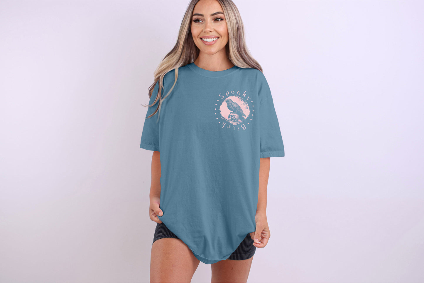Cute & Creepy Shirt for Spooky Bitch – Raven on a Skull – Gothic Dark